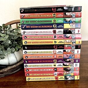 My Hero Academia manga set. NOT A COMPLETE SET!